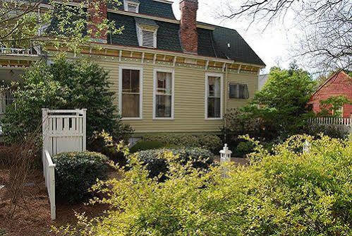 Rothschild Pound House Inn Columbus Exterior foto